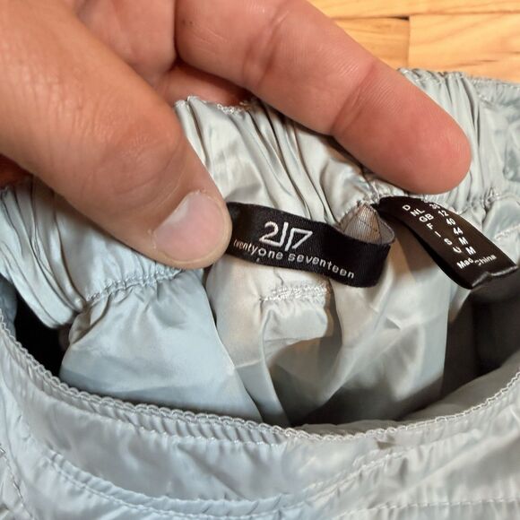 Women’s Twentyone Seventeen Of Sweden Primaloft Quilted With Zipper Detail Skirt - Picture 6 of 9